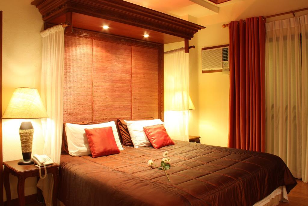 Java Hotel Laoag Exteriör bild