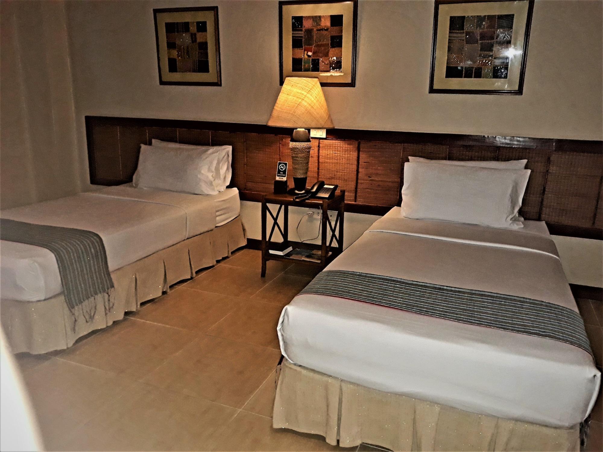 Java Hotel Laoag Exteriör bild