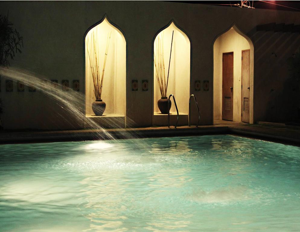 Java Hotel Laoag Exteriör bild