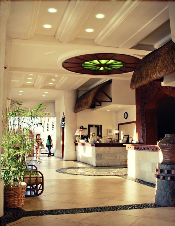 Java Hotel Laoag Exteriör bild