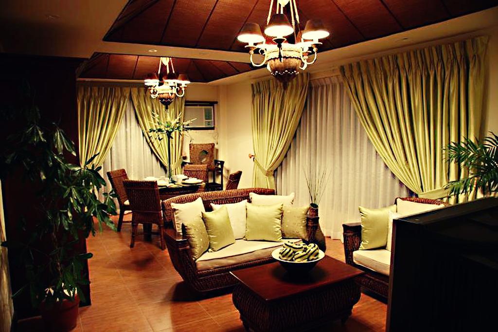 Java Hotel Laoag Exteriör bild