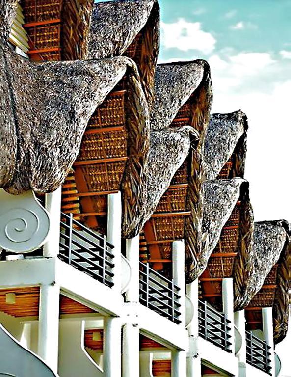 Java Hotel Laoag Exteriör bild