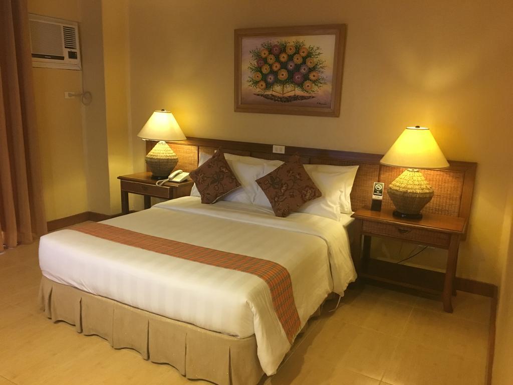 Java Hotel Laoag Exteriör bild